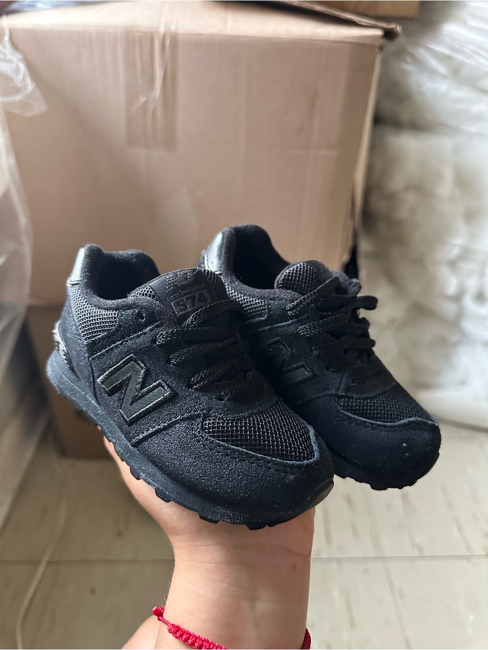 New Balance Kids Black Low-Top Sneakers